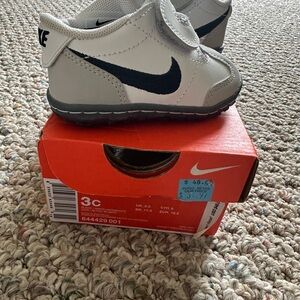 Nike Kids Gray and Black Sneakers